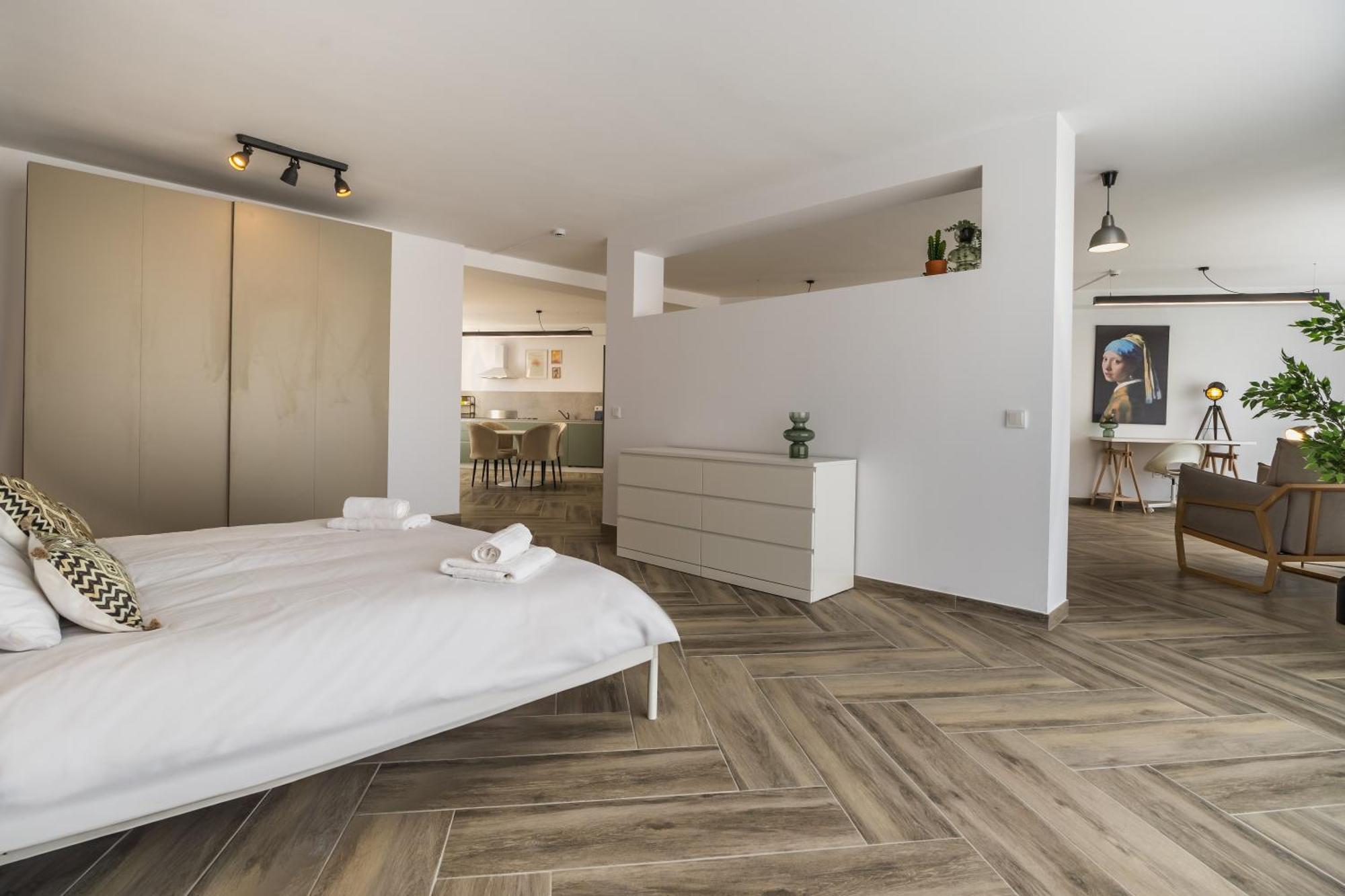 Apartament The Cube - Designer Finished By Sf Homes